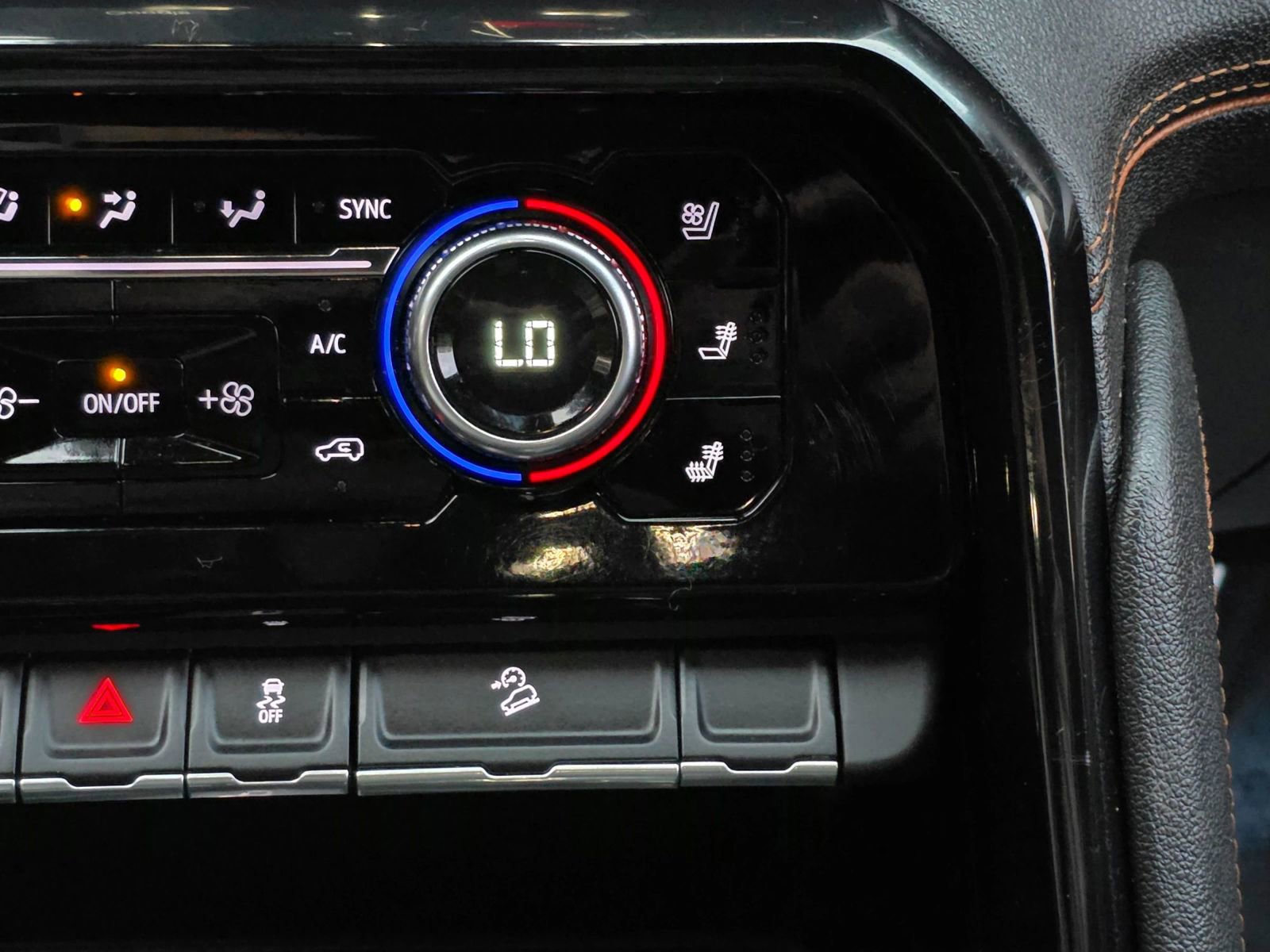 Used 2023 GMC Sierra 1500 AT4 AWD/4WD image 18
