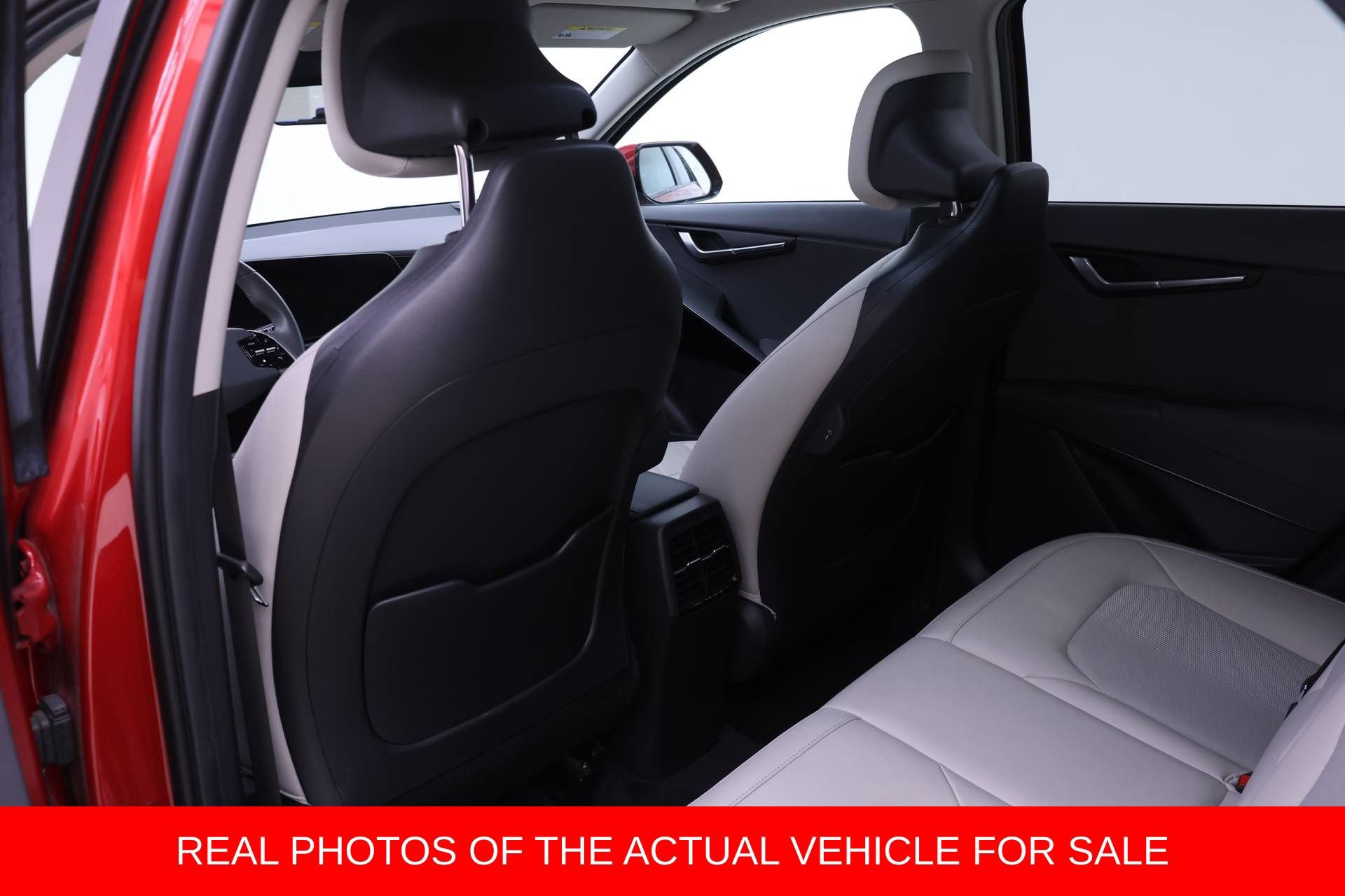 Used 2023 Kia Niro EX Touring image 11