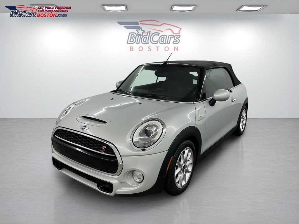 Used 2018 MINI Cooper S w/ Premium Package FWD image 1