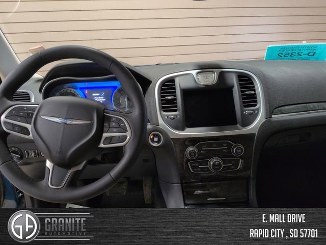 Used 2023 Chrysler 300 Touring L w/ Comfort Group image 12