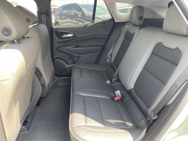 New 2026 Chevrolet Trax ACTIV w/ Sunroof Package FWD image 22
