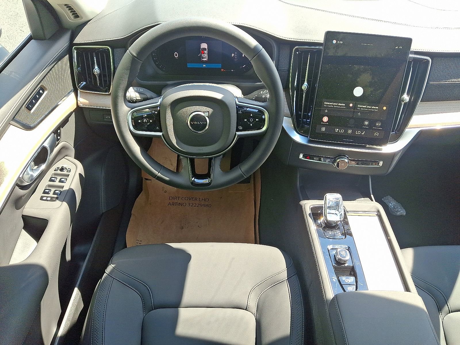 New 2026 Volvo XC90 B5 Core w/ Protection Package image 10