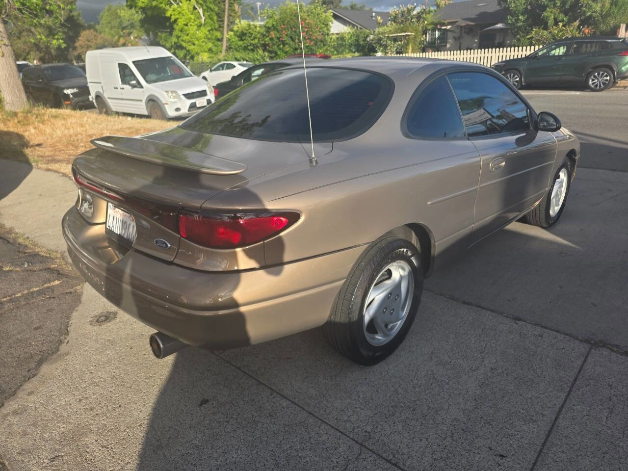 Used 1998 Ford Escort image 7