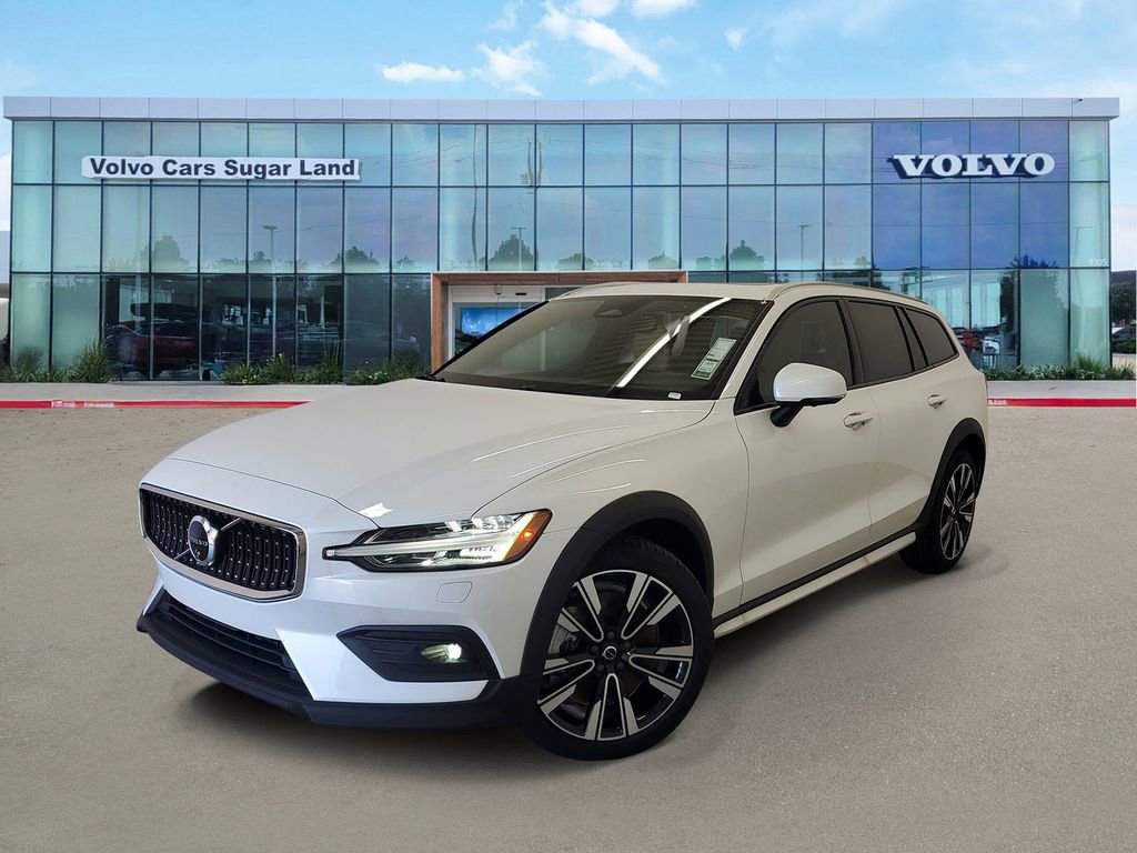 New 2025 Volvo V60 B5 Cross Country Ultra w/ Protection Package Premier image 1