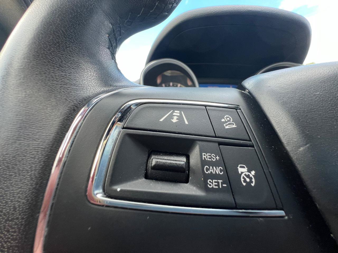 Used 2018 Maserati Levante AWD/4WD image 45