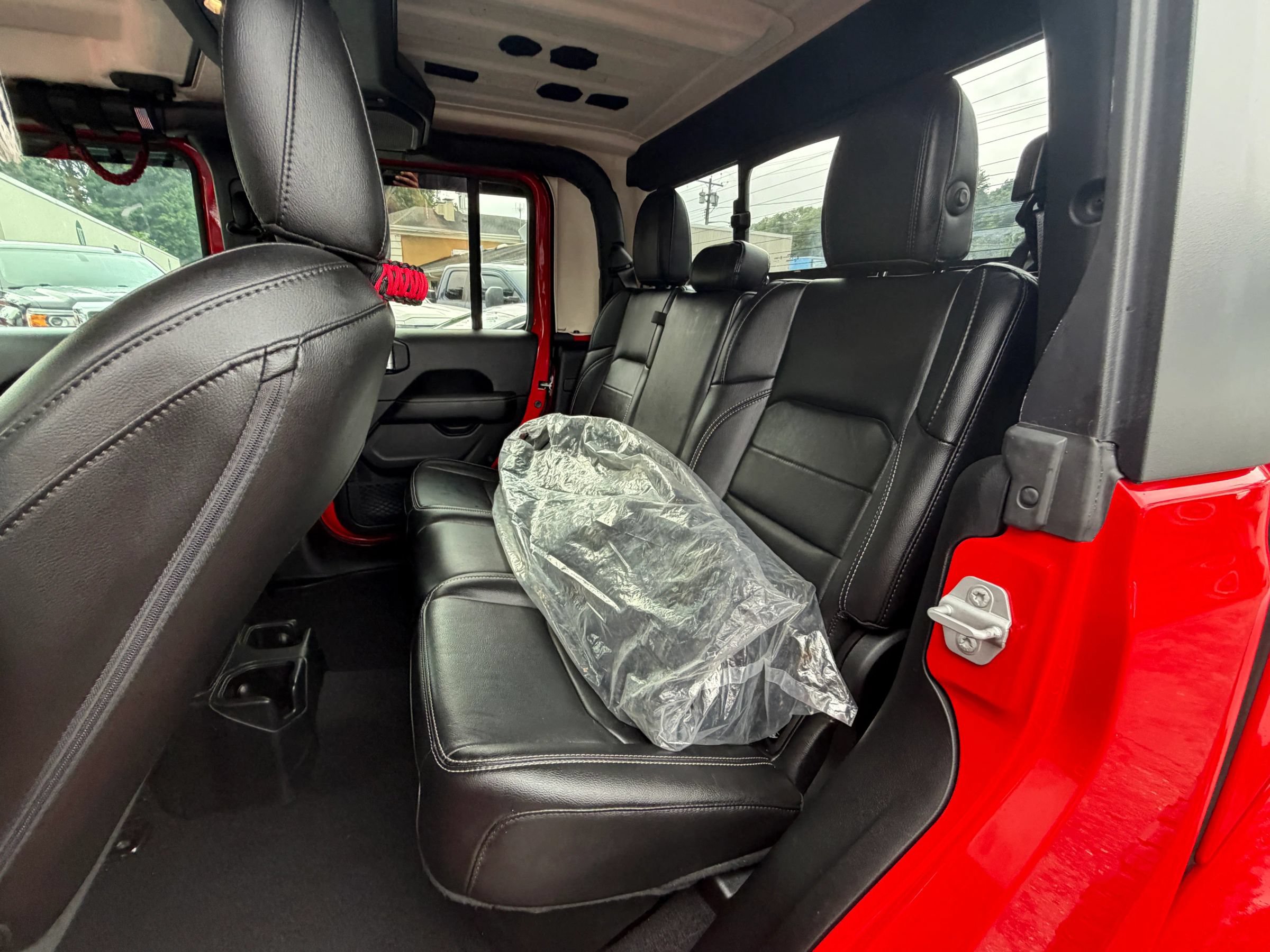 Used 2020 Jeep Gladiator Overland AWD/4WD image 22