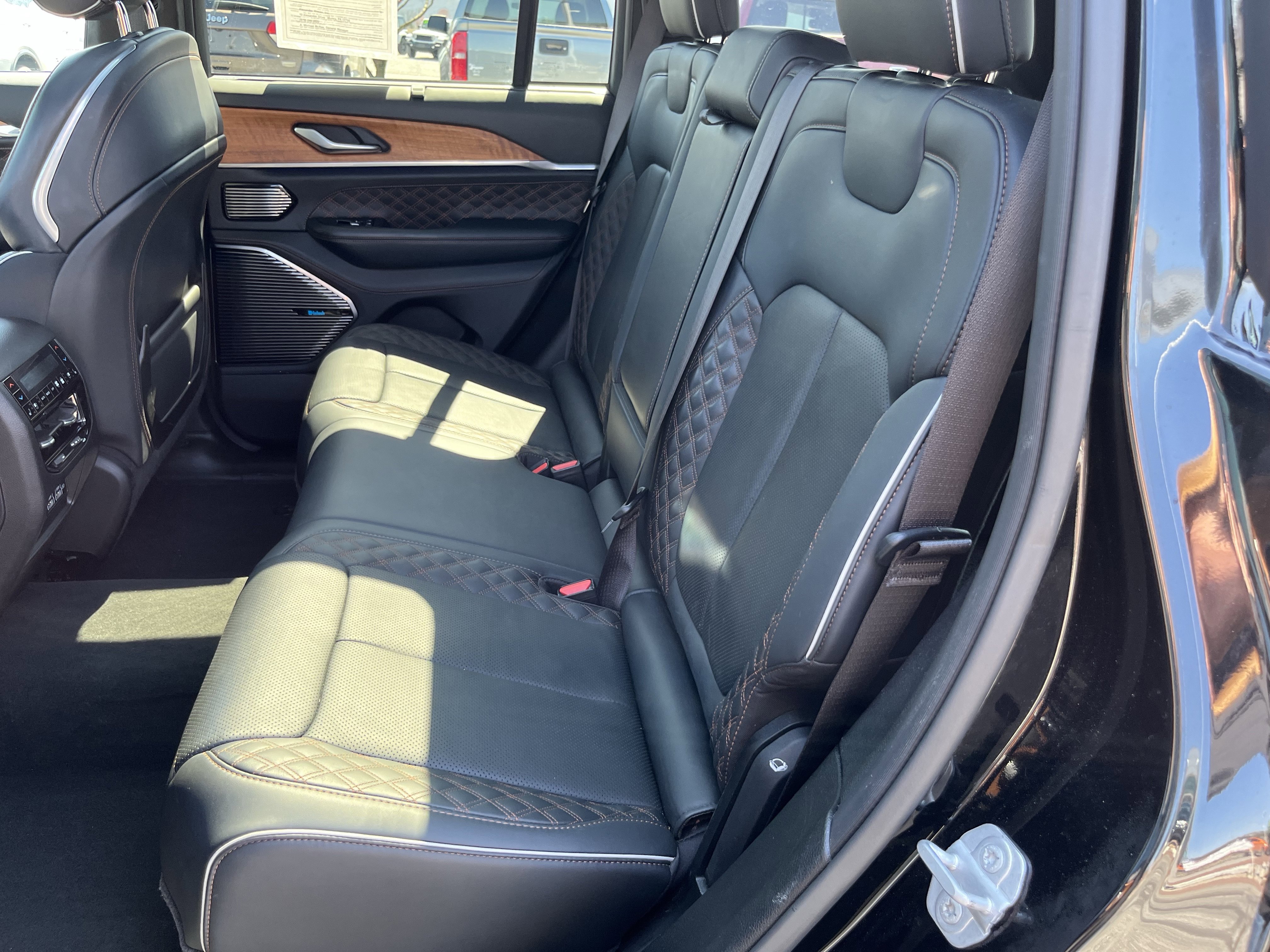 Used 2022 Jeep Grand Cherokee Summit image 17