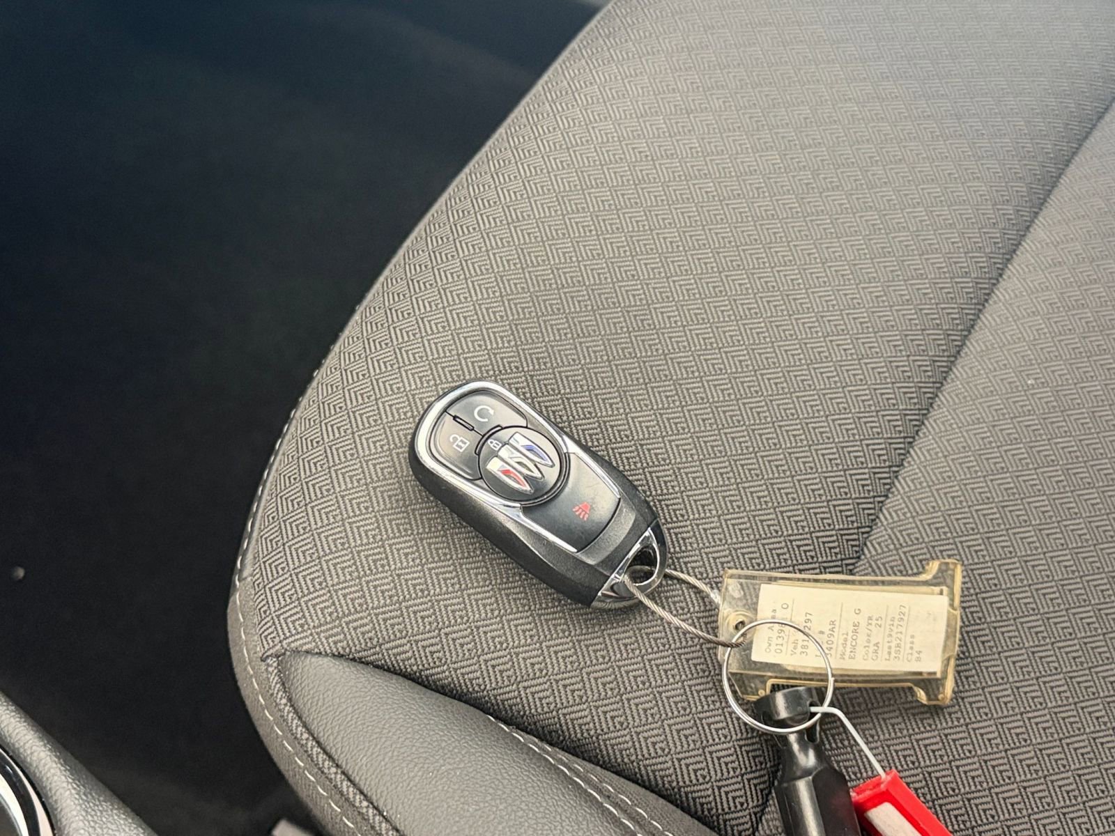 Used 2025 Buick Encore GX Preferred FWD image 21