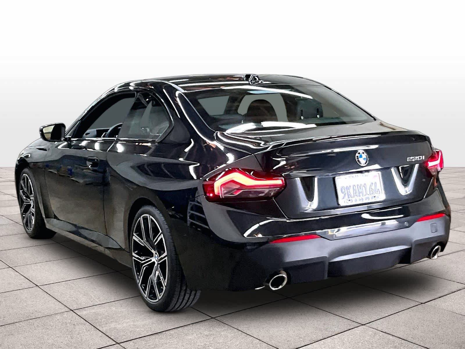 Used 2023 BMW 230i Coupe w/ Convenience Package RWD image 15