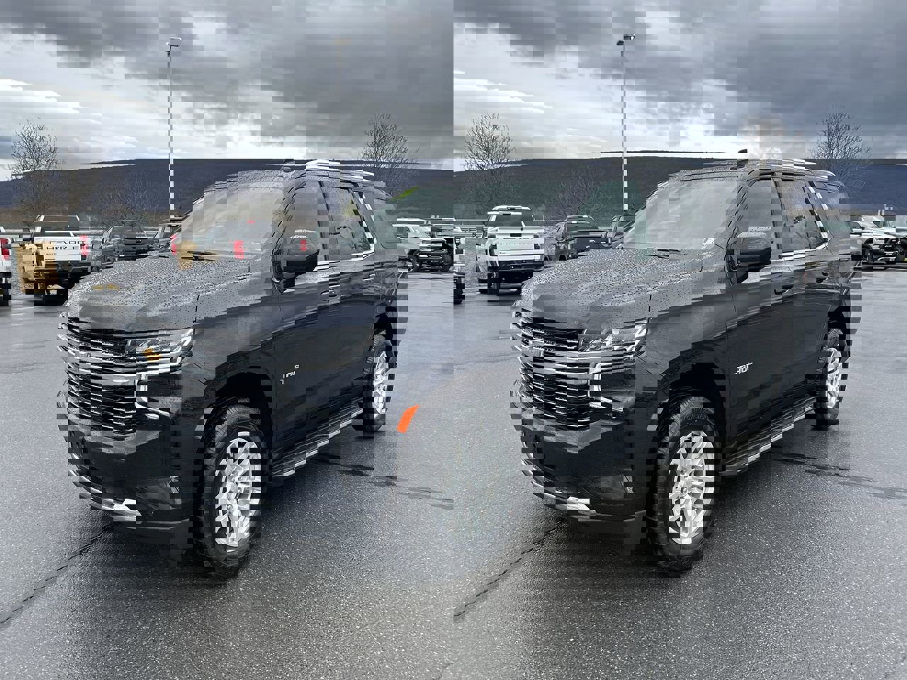 Used 2024 Chevrolet Tahoe LT image 3