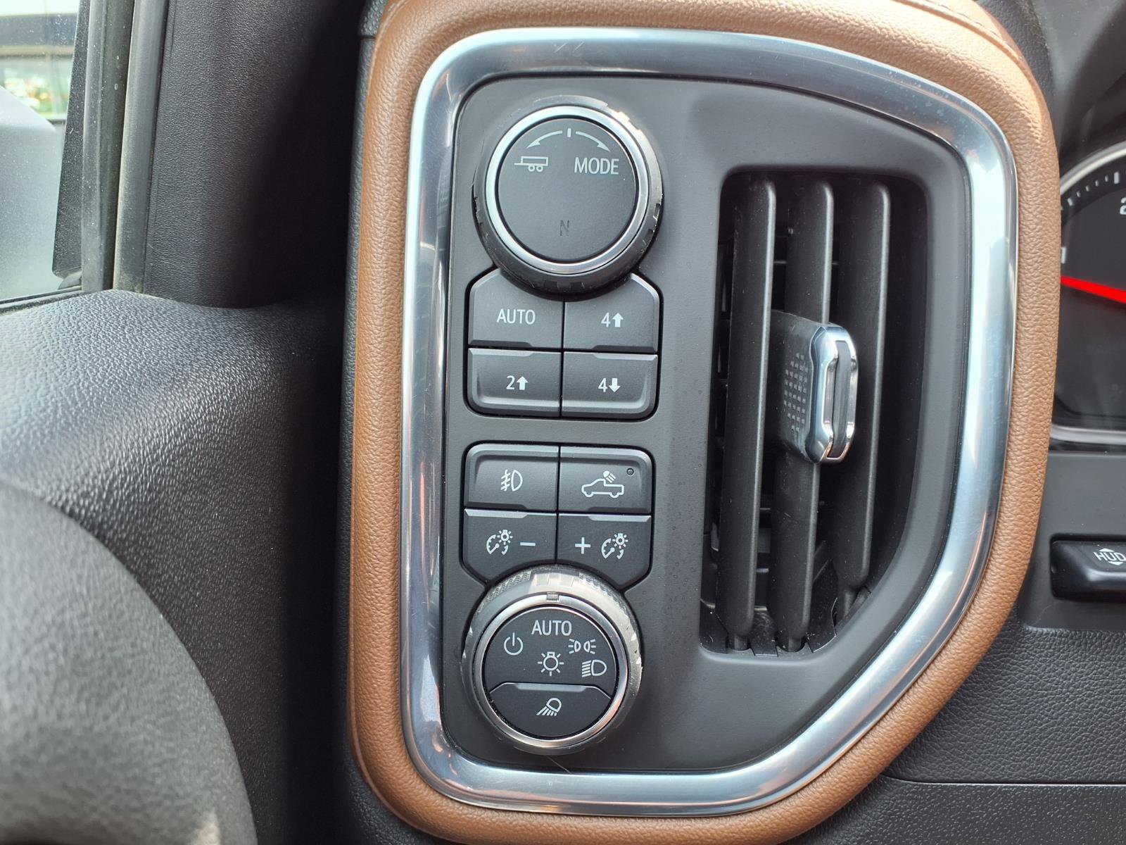Used 2023 Chevrolet Silverado 3500 High Country w/ Z71 Off-Road Package AWD/4WD image 21