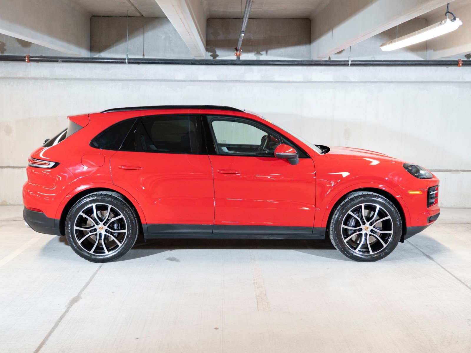 Certified 2024 Porsche Cayenne AWD/4WD image 8