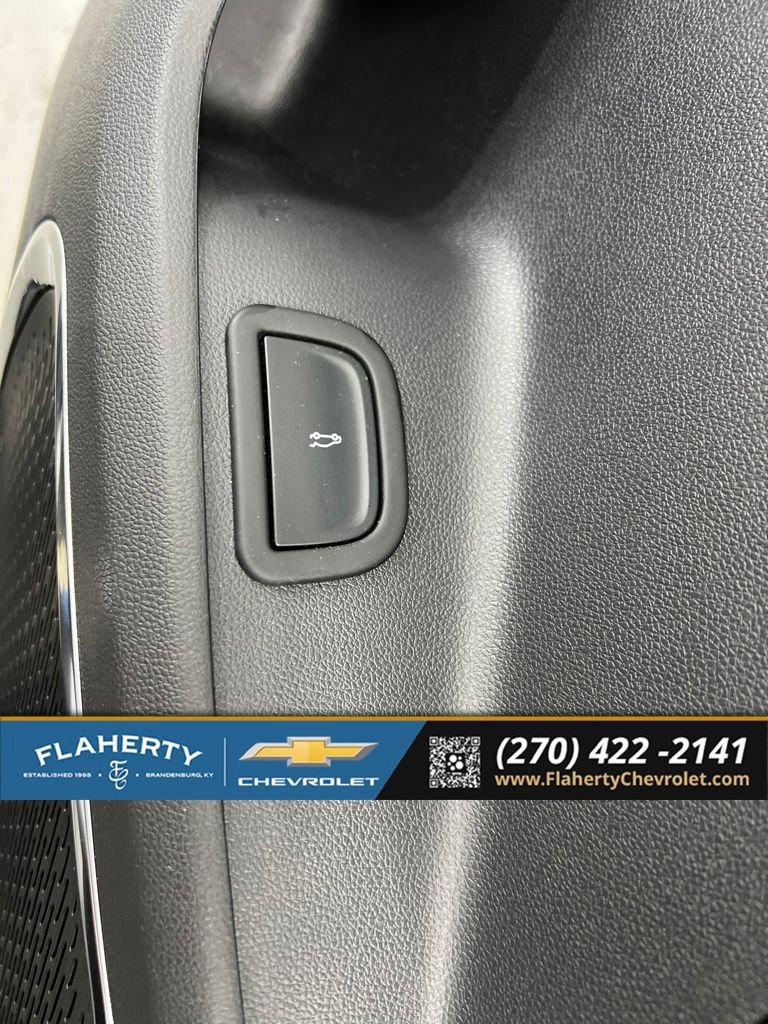 Used 2026 Chevrolet Traverse High Country w/ LPO, Floor Liner Package AWD/4WD image 24