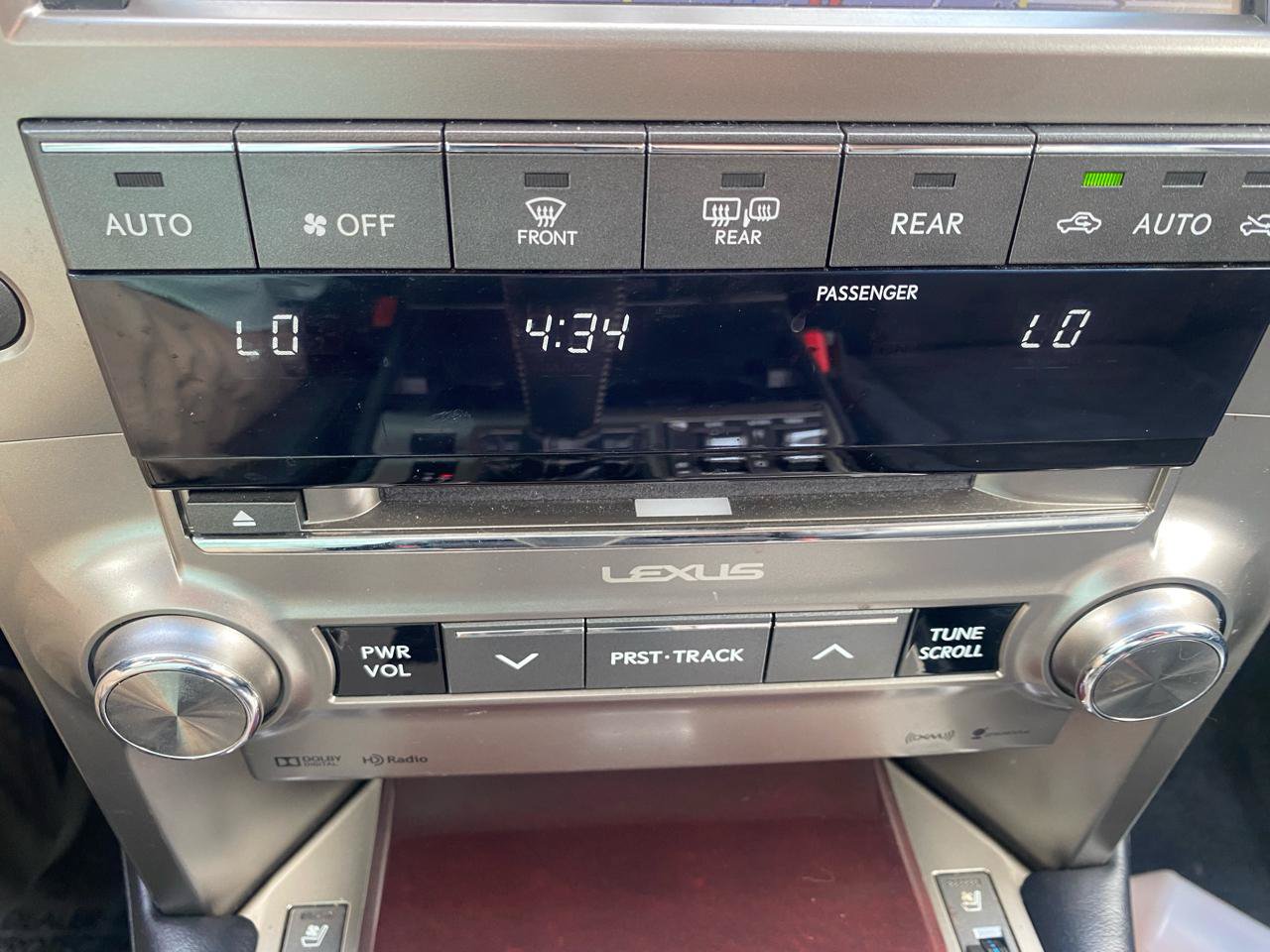 Used 2014 Lexus GX 460 w/ Premium Package AWD/4WD image 22