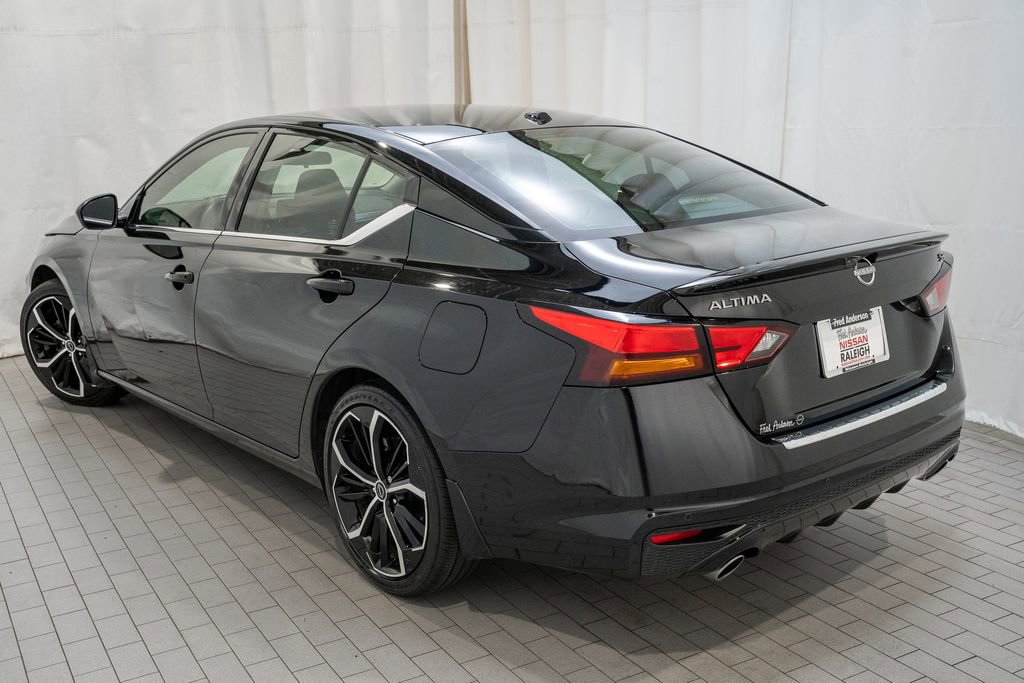 Used 2023 Nissan Altima 2.5 SR image 3