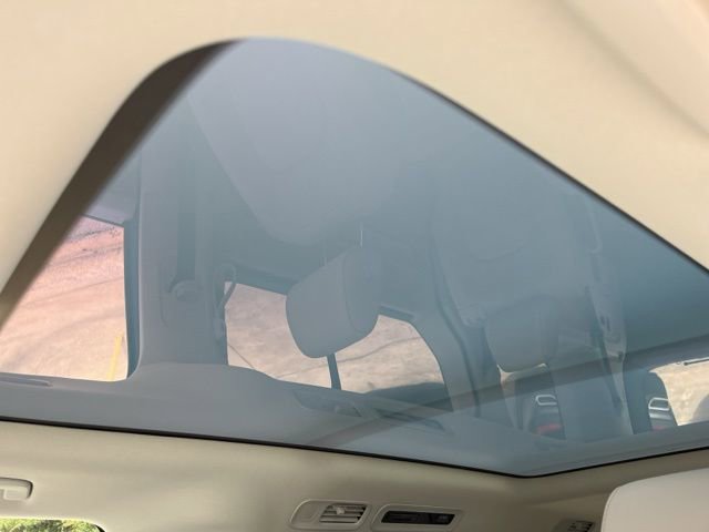New 2025 Volkswagen ID. Buzz 1st Edition image 11