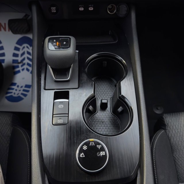 Used 2024 Nissan Rogue SV image 22