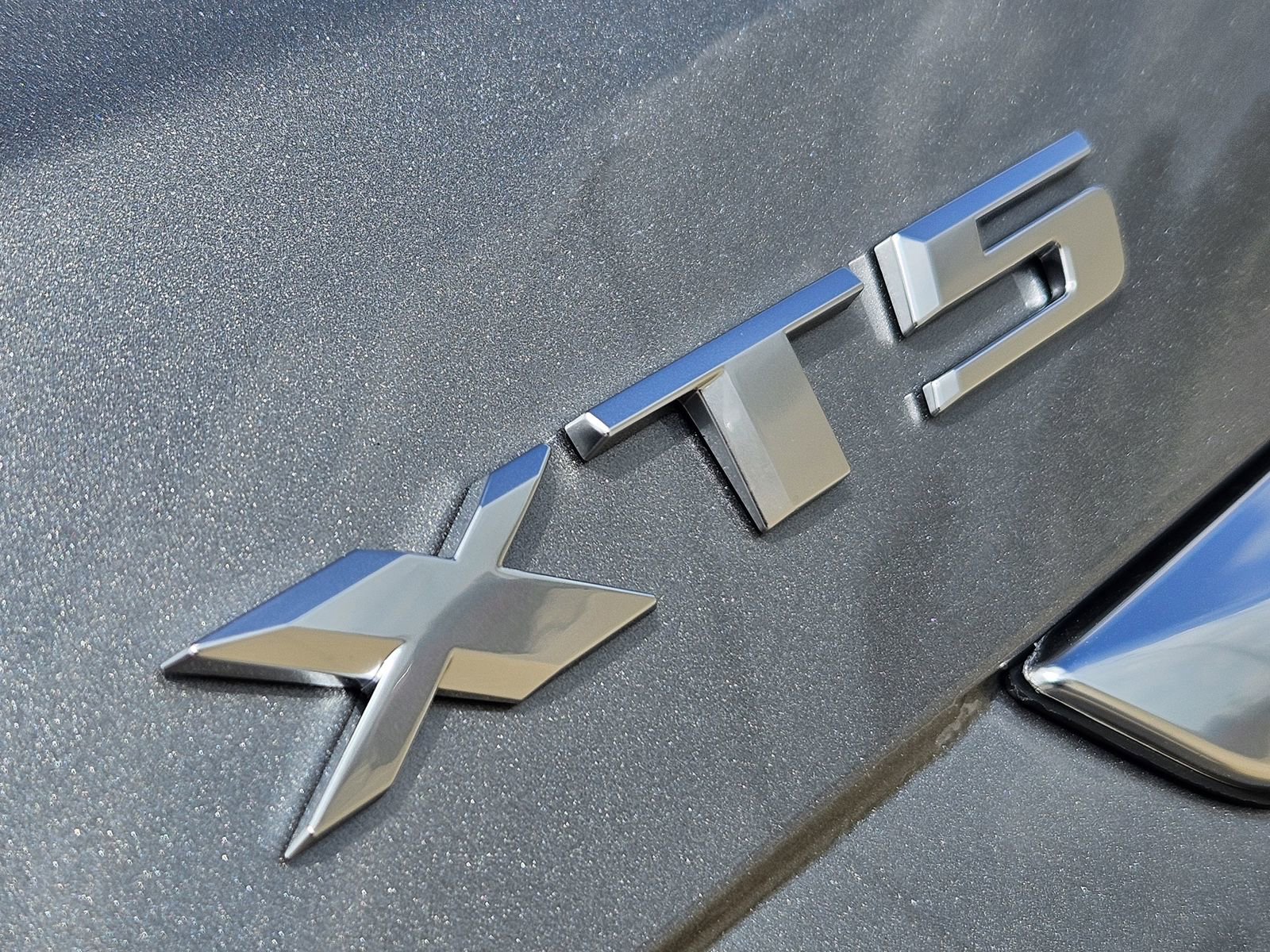 New 2026 Cadillac XT5 Luxury image 13