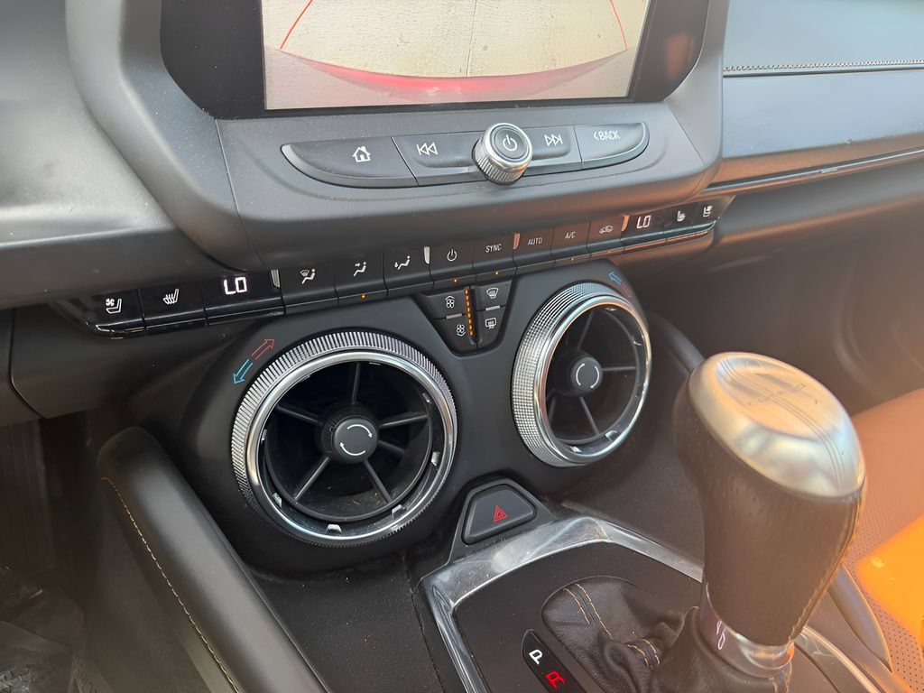 Used 2018 Chevrolet Camaro SS RWD image 17