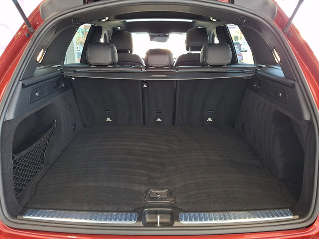 Used 2021 Mercedes-Benz GLC 300 4MATIC image 32