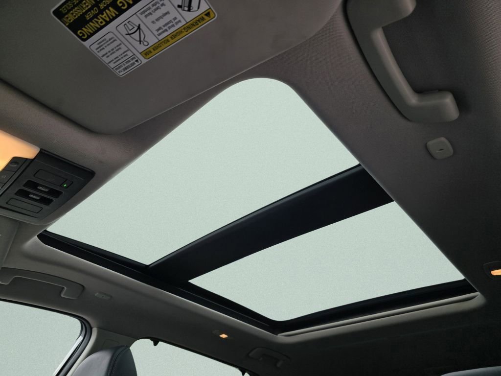 Used 2023 Nissan Rogue Platinum image 12