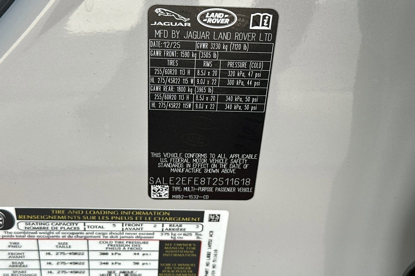 New 2026 Land Rover Defender 110 X-Dynamic SE image 30