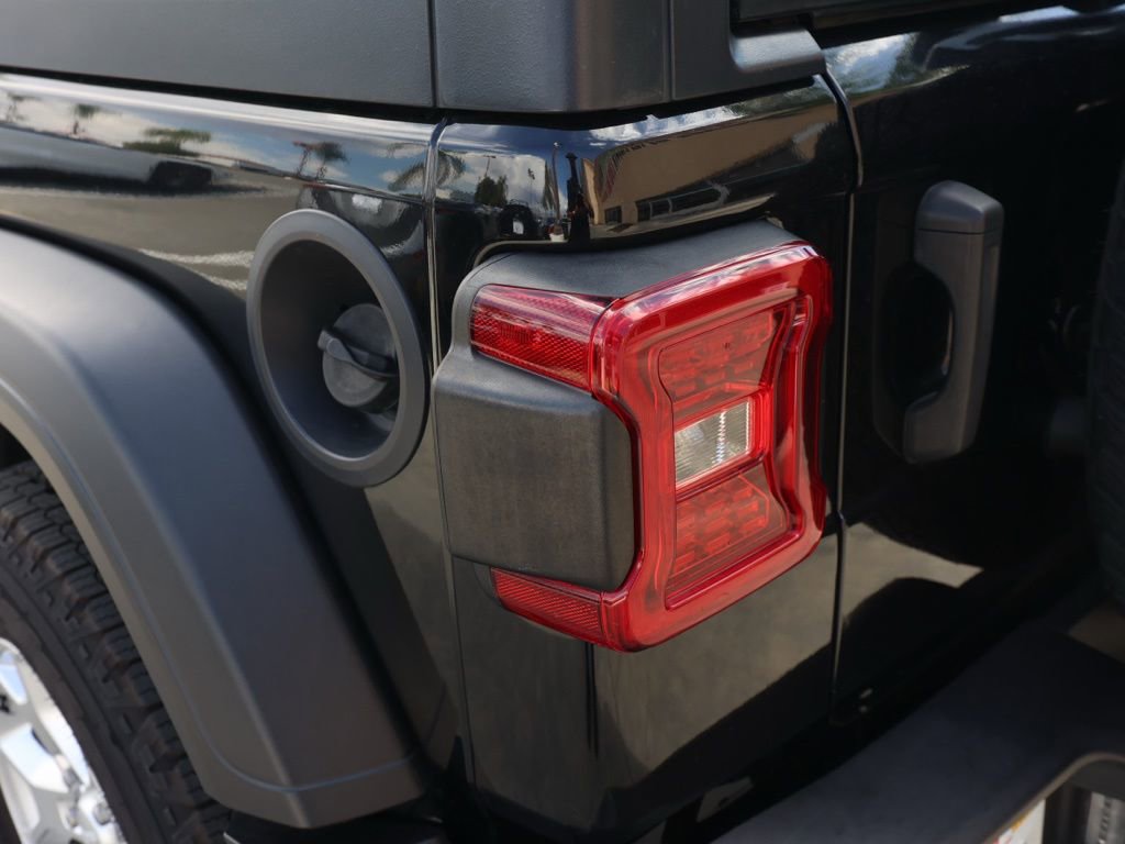 Used 2021 Jeep Wrangler Unlimited Islander image 6