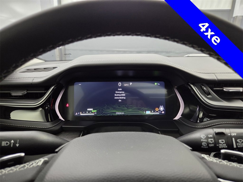 Used 2023 Jeep Grand Cherokee 4WD 4xe image 31