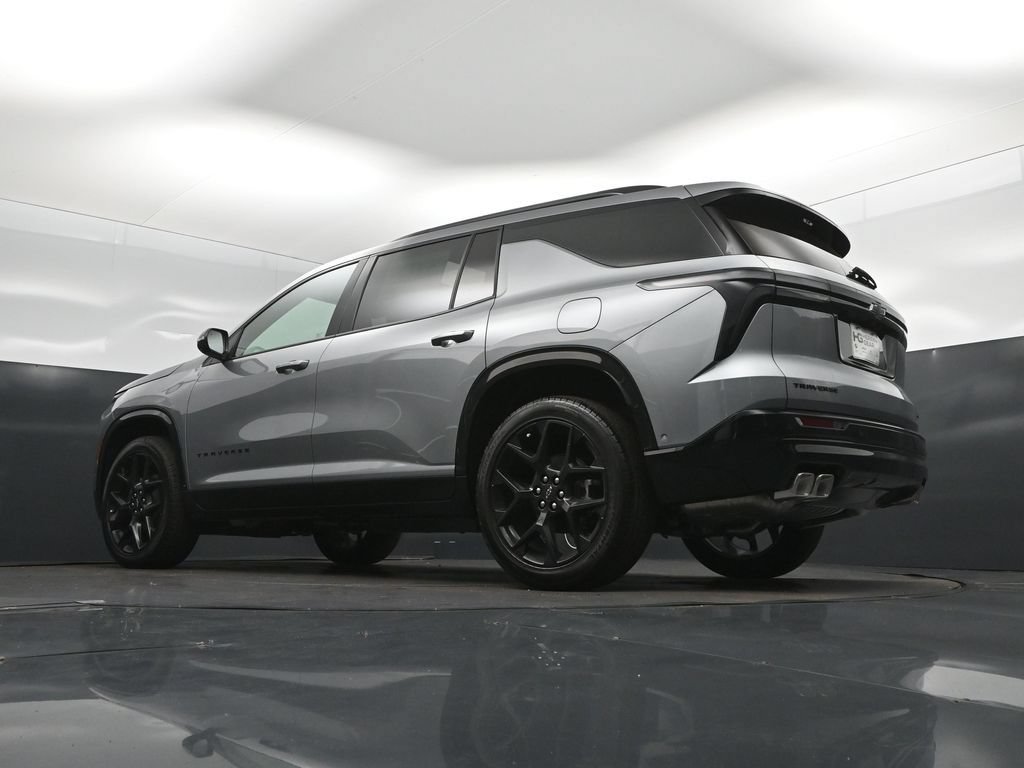 New 2026 Chevrolet Traverse RS w/ LPO, Floor Liner Package FWD image 40