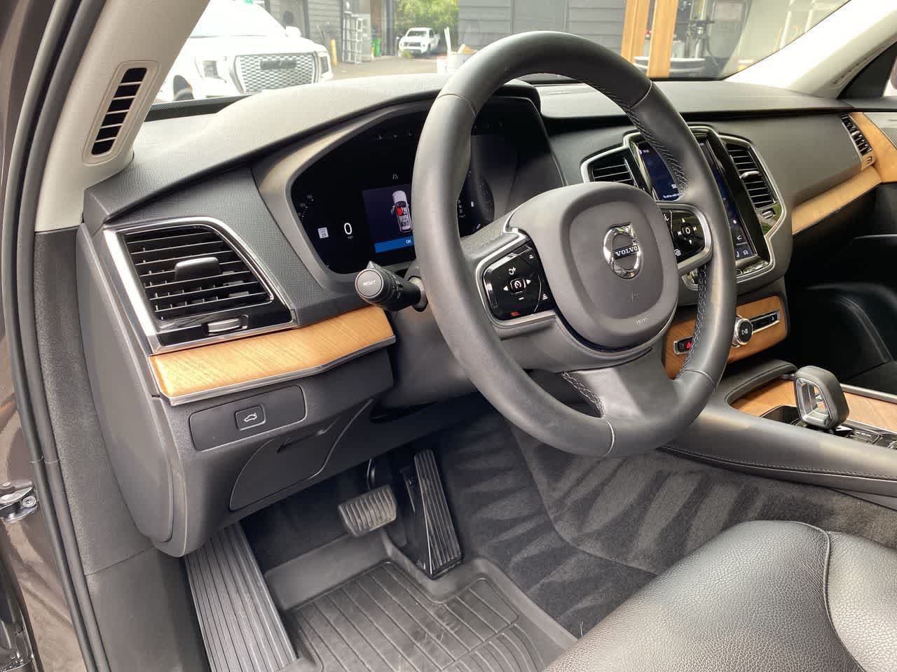 Used 2023 Volvo XC90 B6 Plus w/ Protection Package AWD/4WD image 2