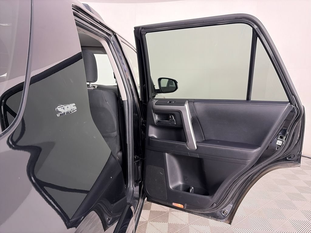 Used 2022 Toyota 4Runner SR5 AWD/4WD image 28