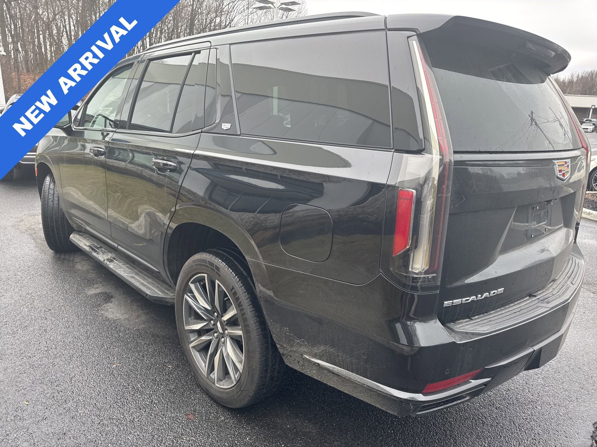 Used 2024 Cadillac Escalade Sport image 4