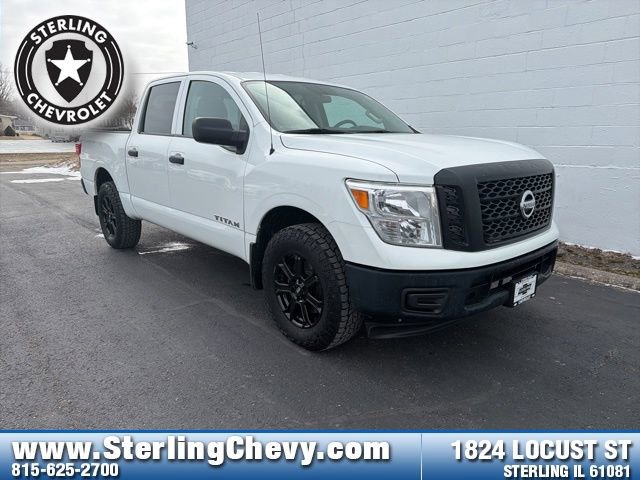 Used 2017 Nissan Titan S image 7
