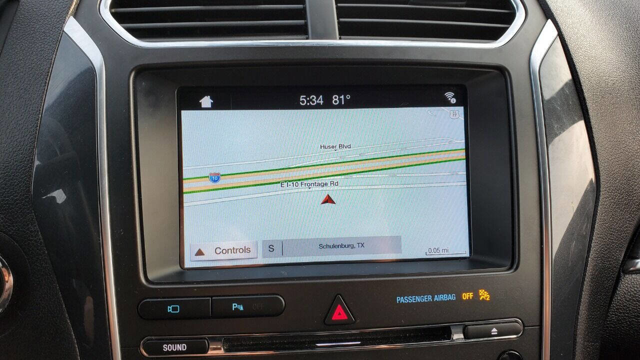 Used 2018 Ford Explorer Sport w/ Equipment Group 401A image 19