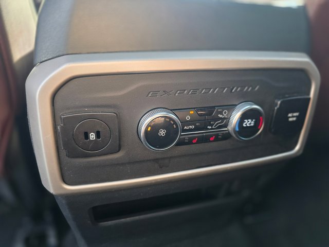 Used 2024 Ford Expedition Max Limited image 18