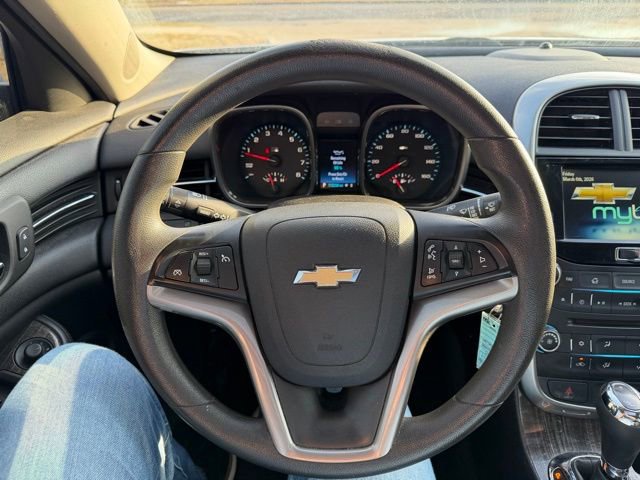 Used 2015 Chevrolet Malibu LT image 18