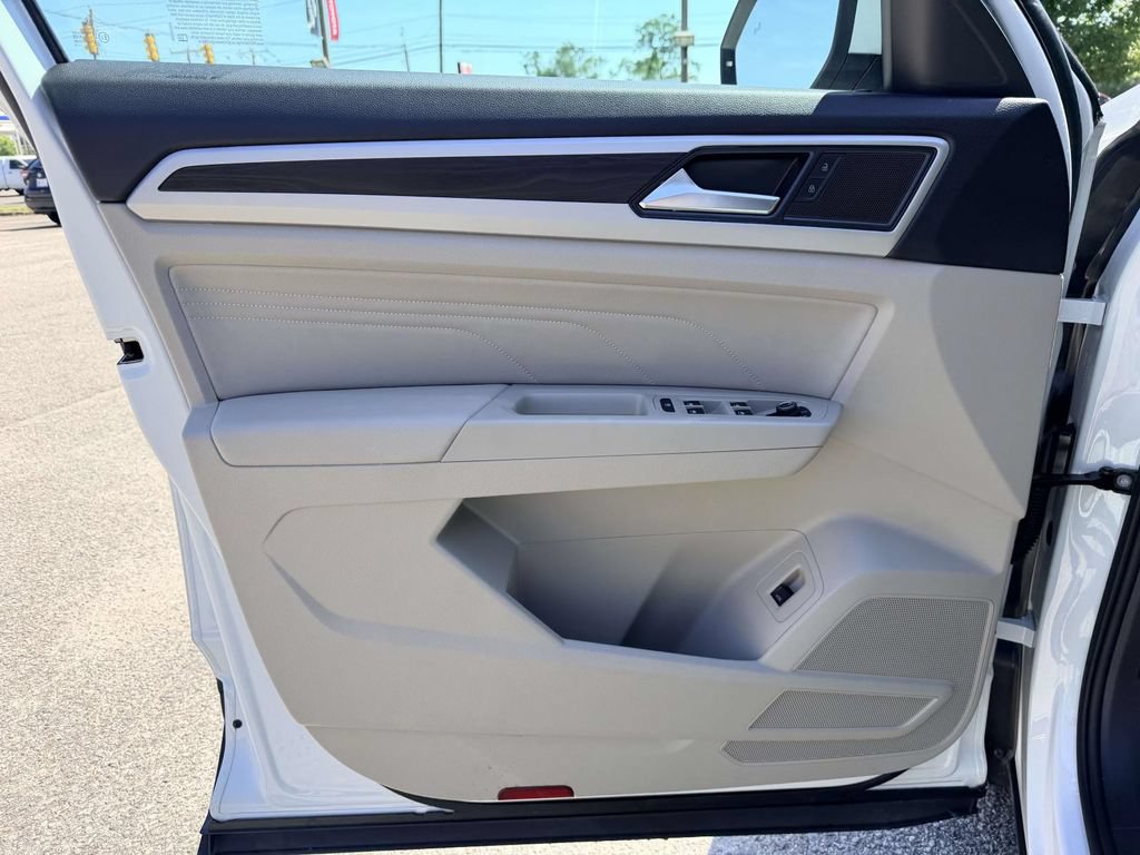 Used 2023 Volkswagen Atlas SE AWD/4WD image 17