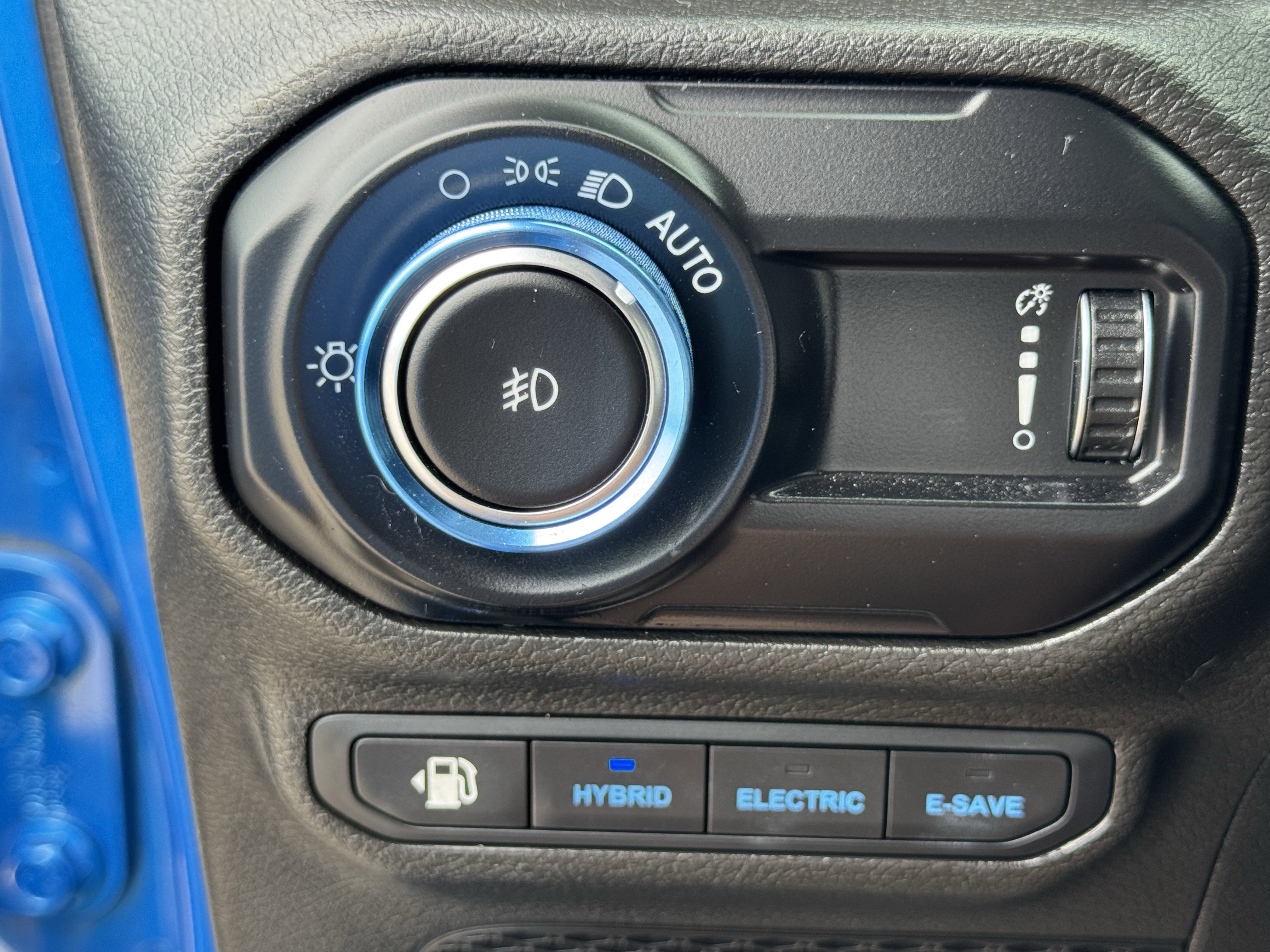 Used 2023 Jeep Wrangler Unlimited w/ Convenience Group AWD/4WD image 26