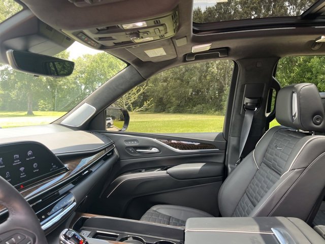 Used 2024 Cadillac Escalade Sport Platinum w/ Heavy-Duty Trailer Package image 19