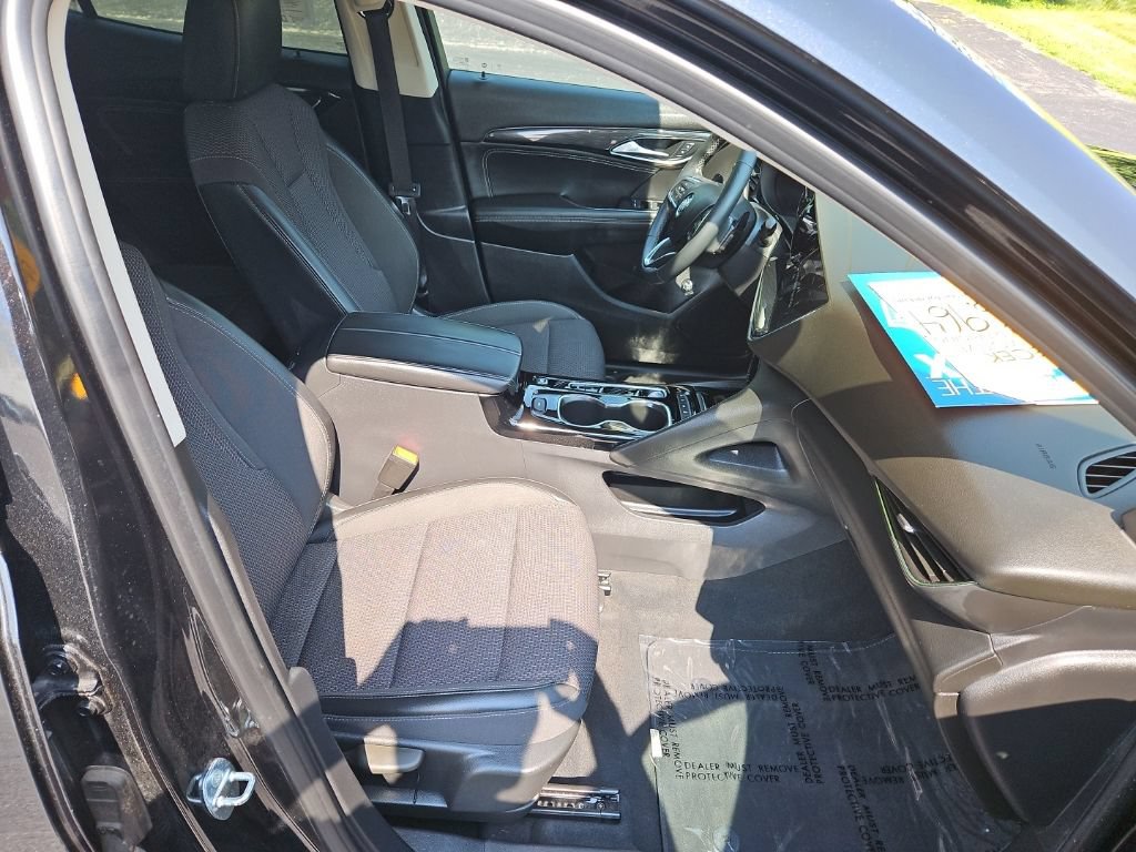 Used 2023 Buick Envision Preferred AWD/4WD image 31