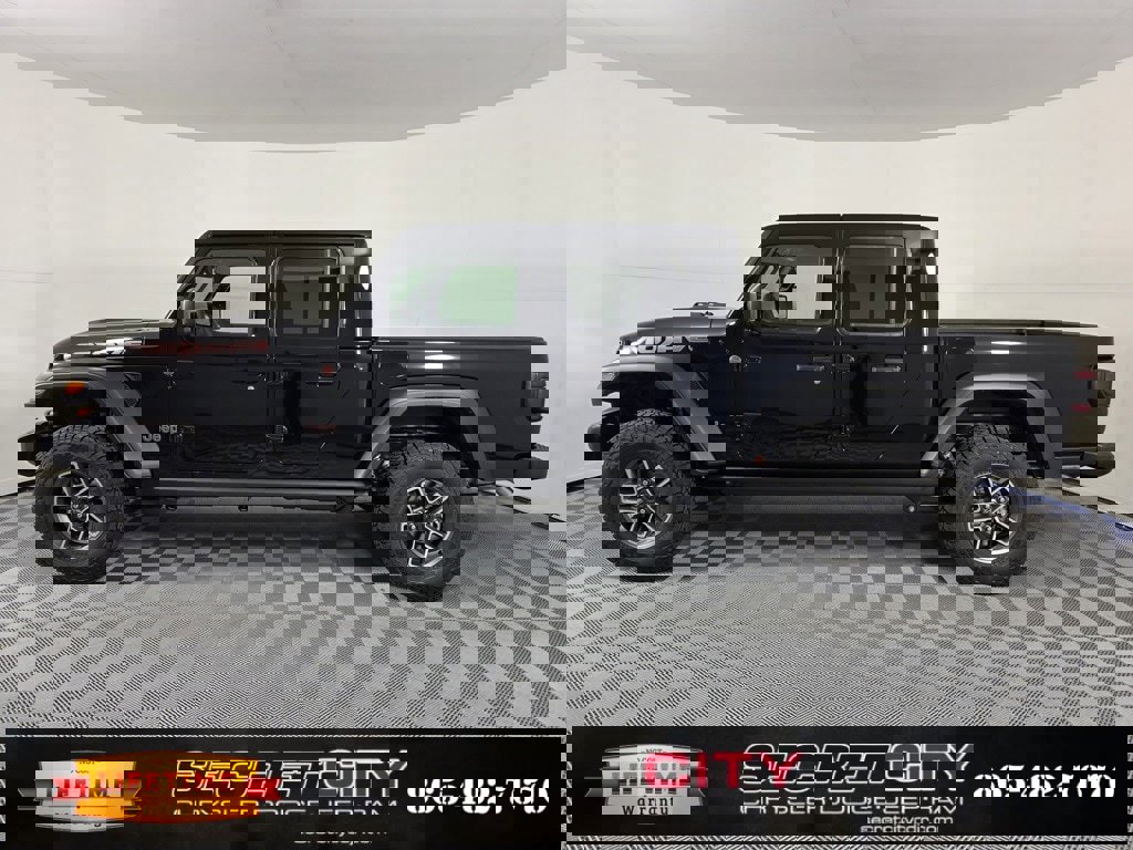 New 2025 Jeep Gladiator Mojave image 4