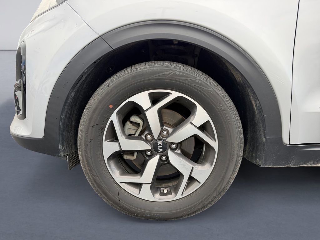 Used 2020 Kia Sportage LX image 9
