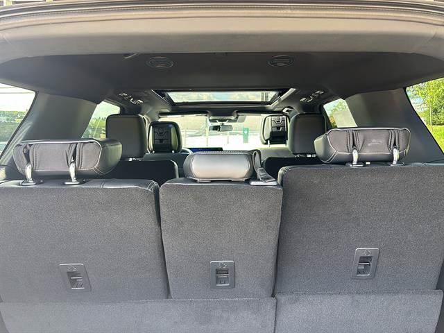 New 2027 Ford Expedition Platinum w/ Stealth Appearance Package AWD/4WD image 17