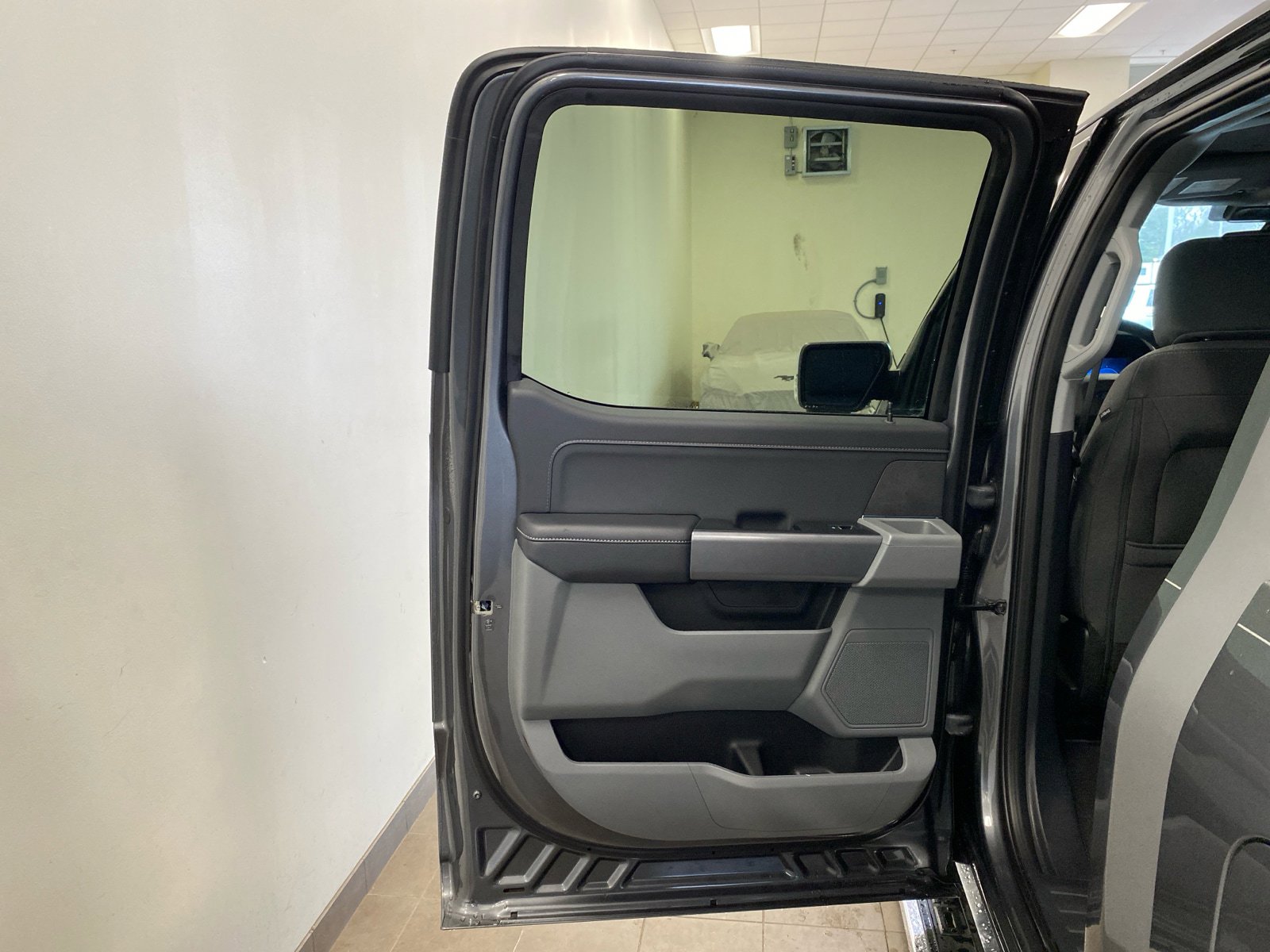 New 2025 Ford F150 XLT w/ Equipment Group 302A MID AWD/4WD image 8