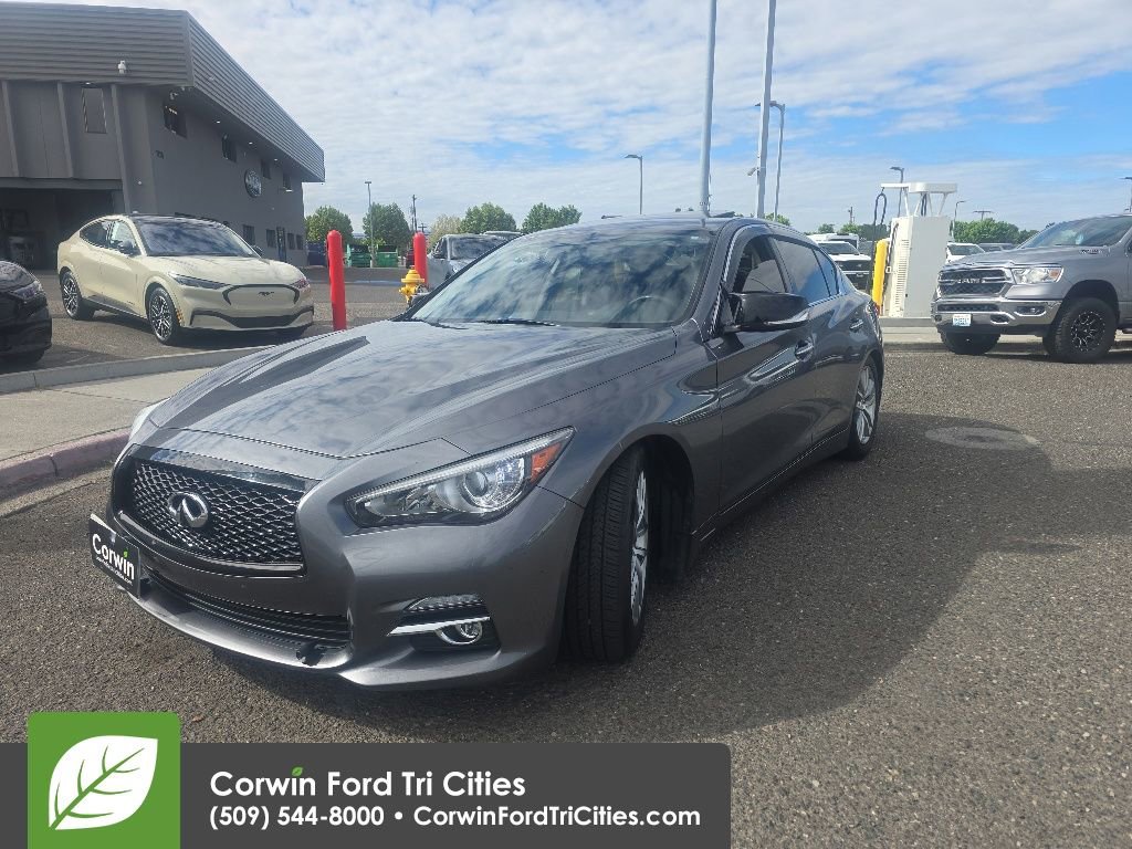 Used 2015 INFINITI Q50 Premium w/ Navigation Package AWD/4WD image 3