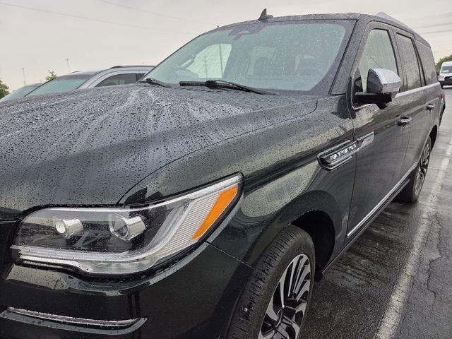 Certified 2022 Lincoln Navigator Black Label AWD/4WD image 5