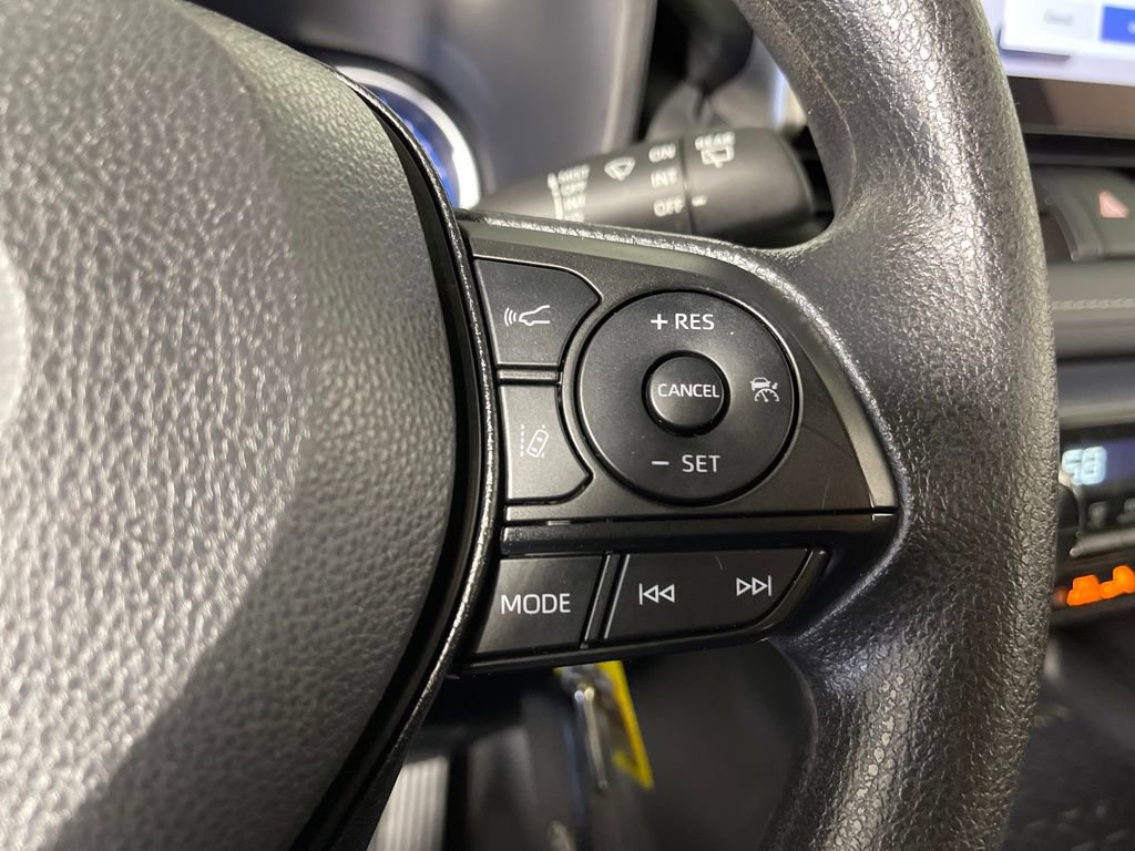 Certified 2025 Toyota RAV4 LE image 27