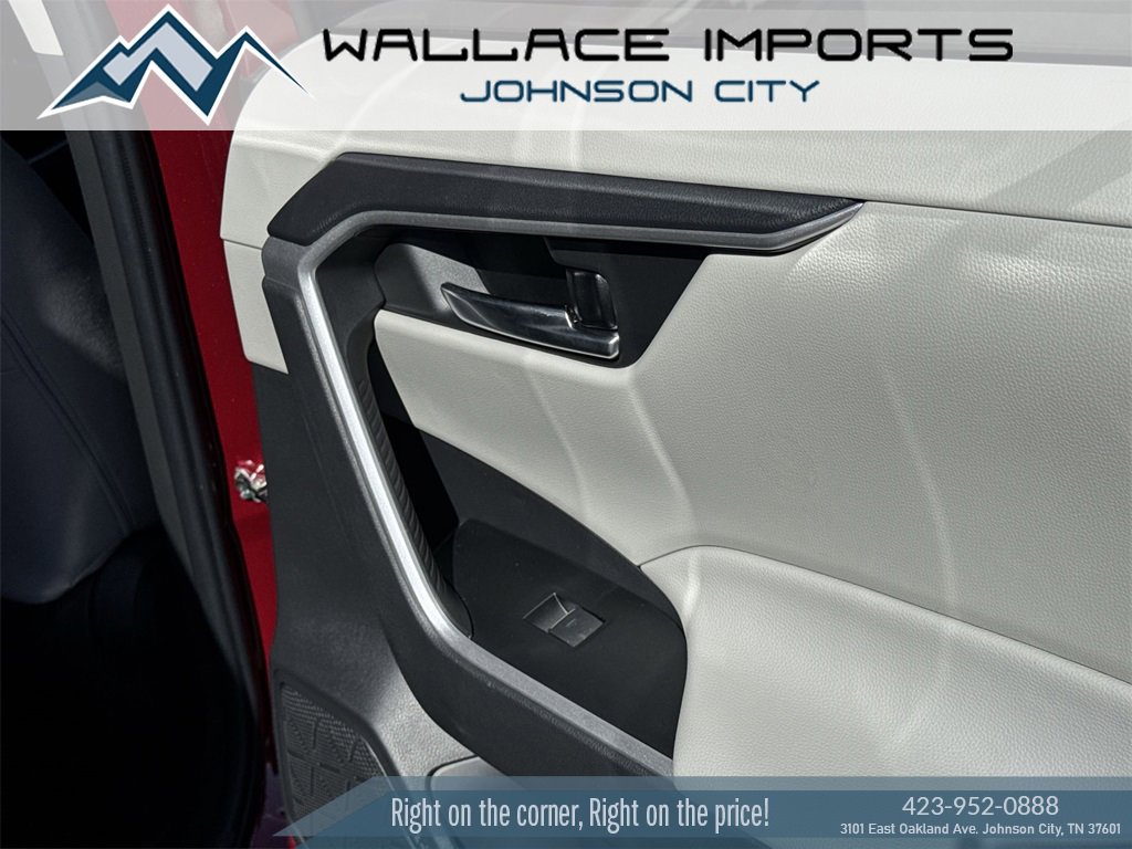 Used 2023 Toyota RAV4 XLE image 31