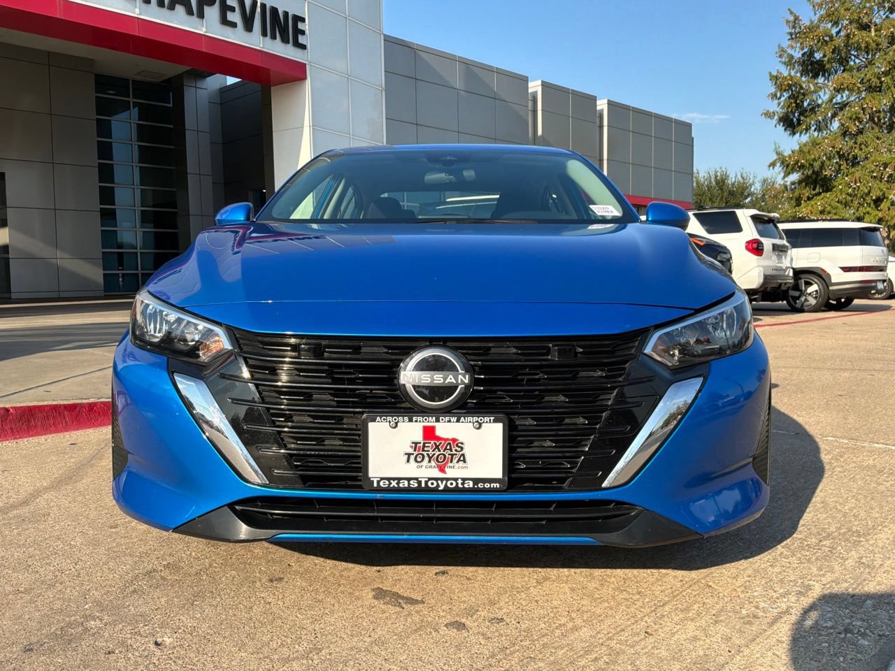 Used 2025 Nissan Sentra SV FWD image 3