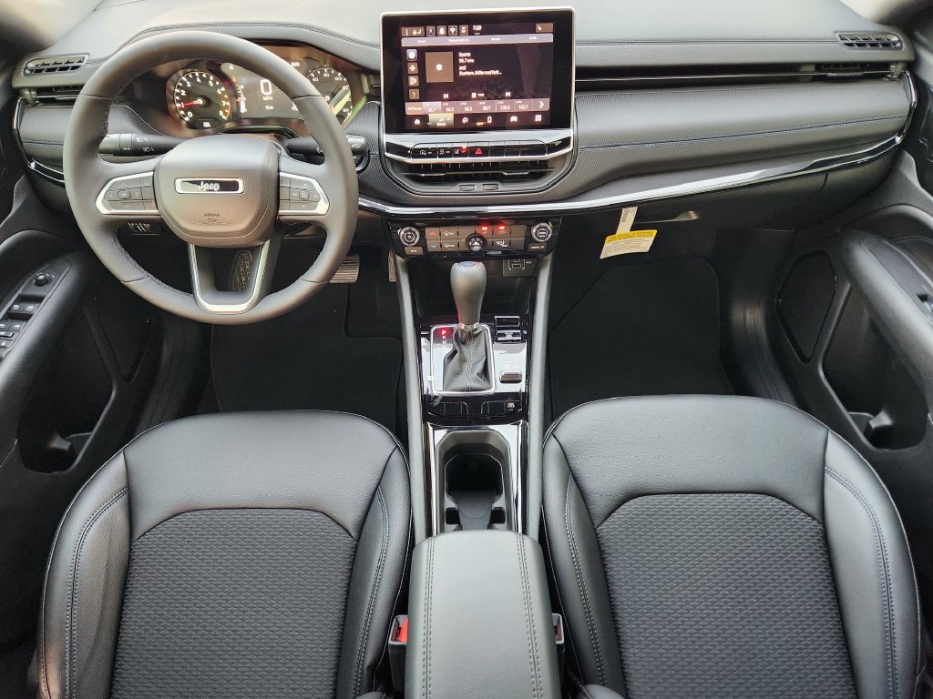 New 2026 Jeep Compass Latitude AWD/4WD image 18